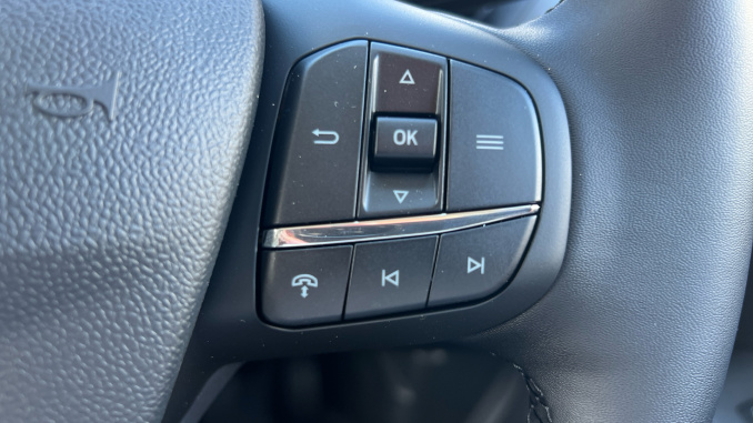 Ford Tourneo Connect 2.0 EcoBlue Titanium 5dr Auto Diesel Estate - Image 32